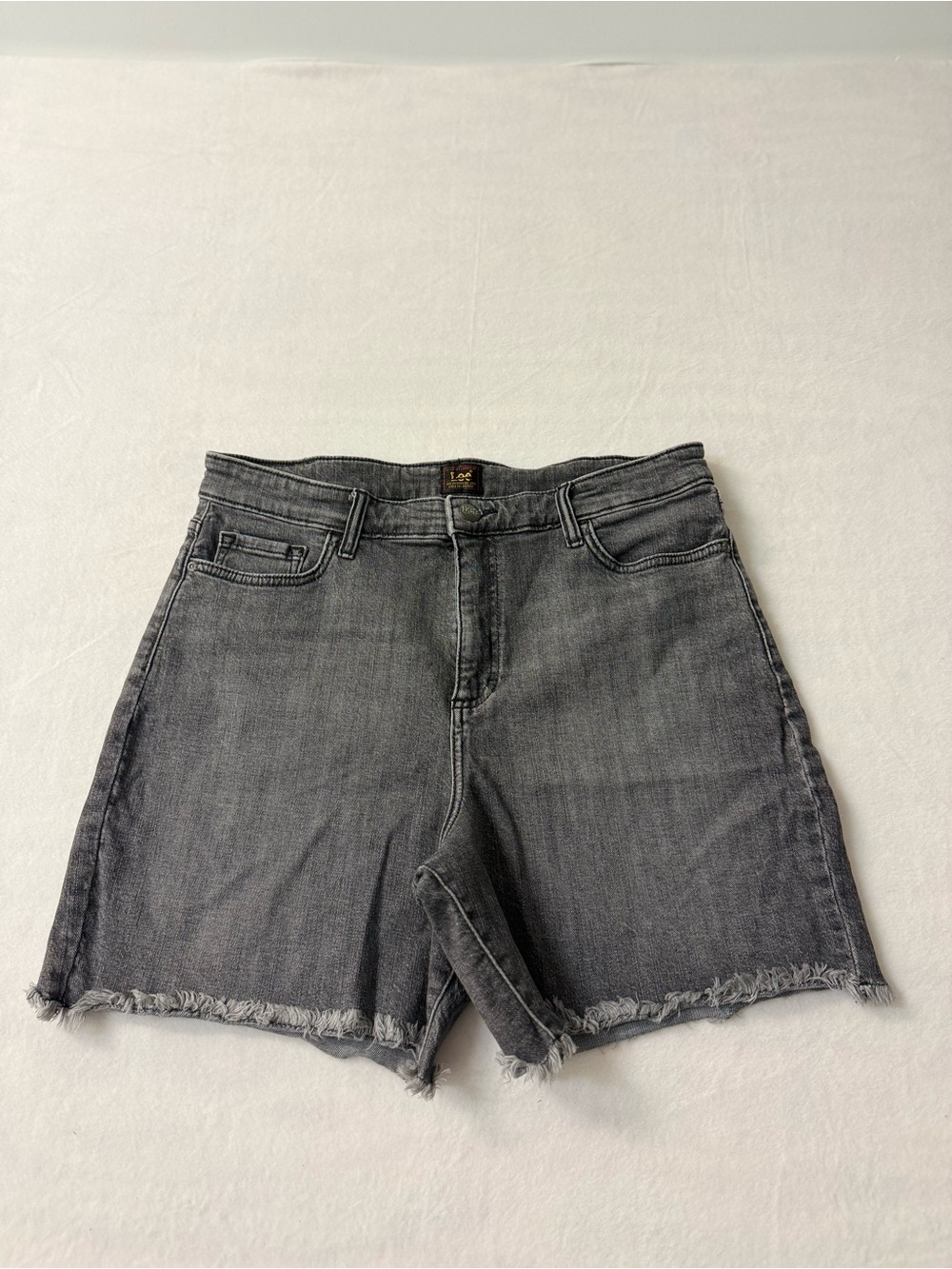 Lee Gray Frayed-Hem Distressed Bermuda Cutoffs Gorpcore Grunge Wimsigoth Size 12